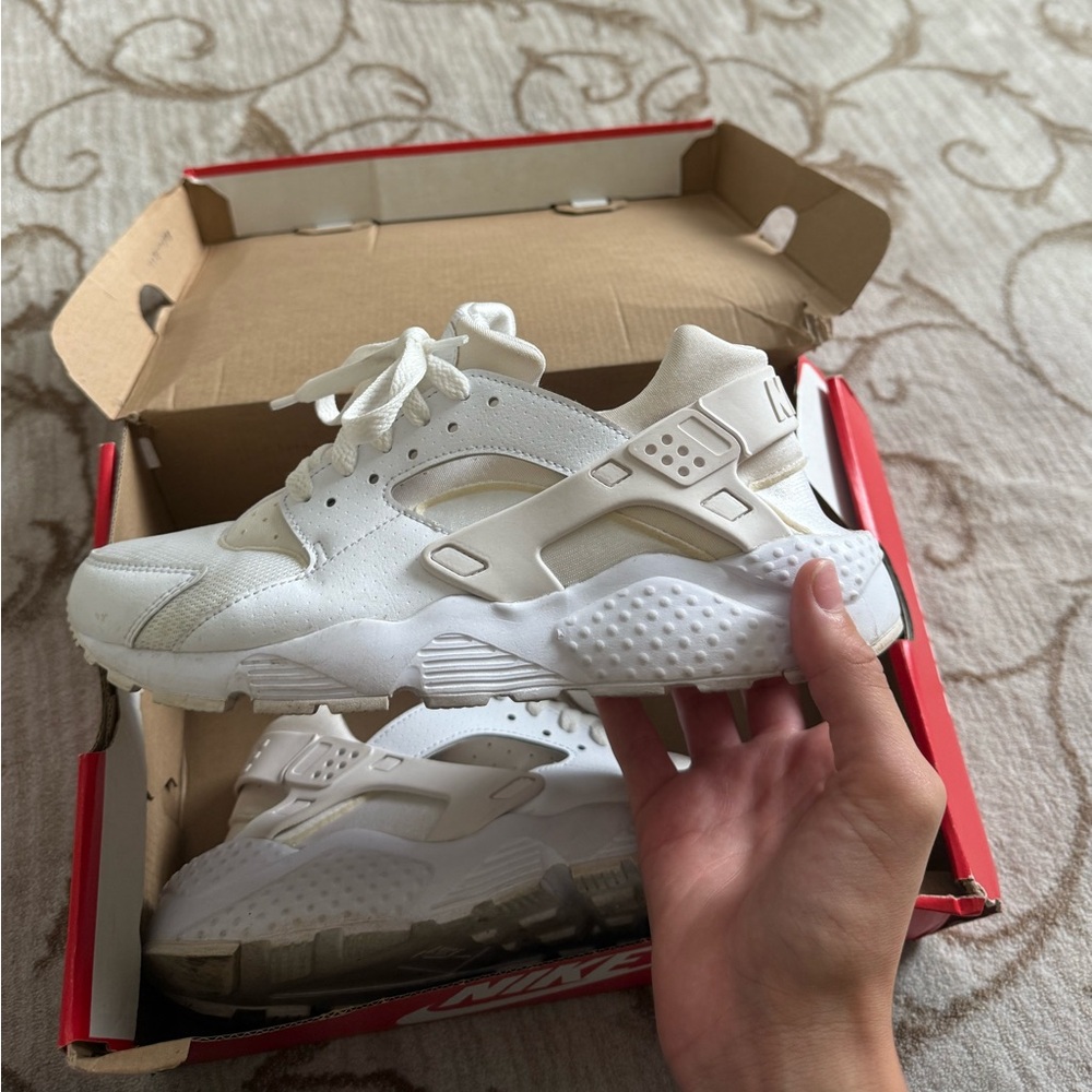 Nike Kids Cream Sneakers